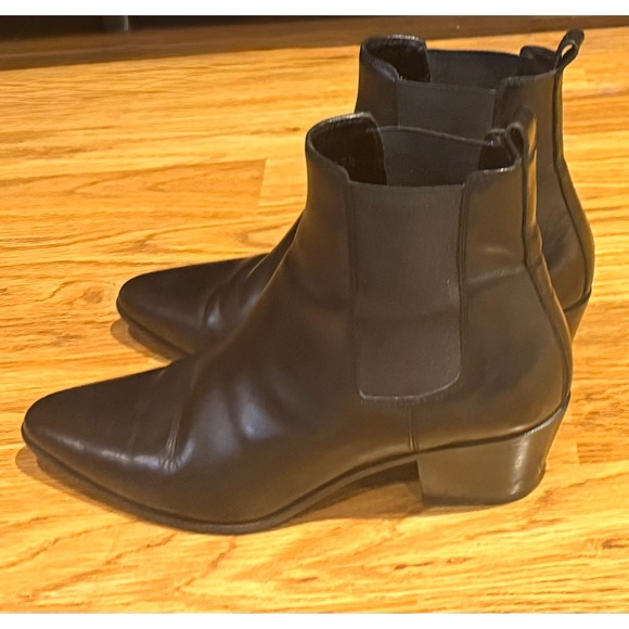 SAINT LAURENT Black Leather Chelsea Ankle Boots Size 37.5/7.5 - Picture 1 of 14